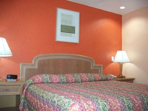 Economy Lodge