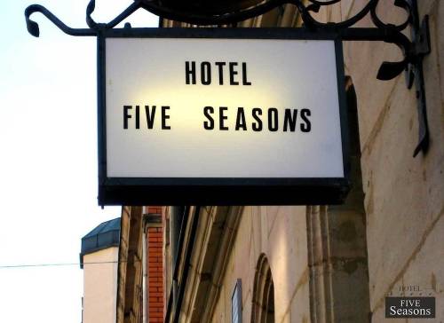 Hotel Five Seasons
