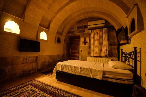 Vineyard Cave Hotel