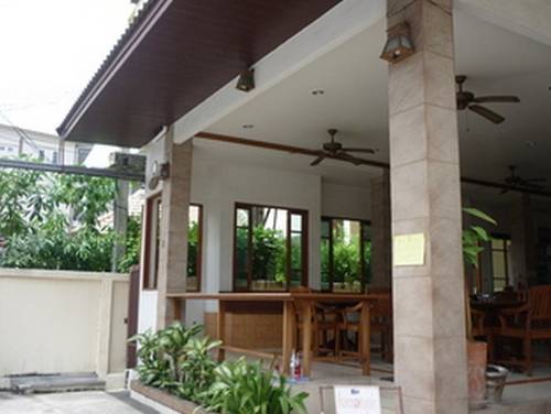 New Nikom Court