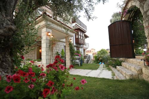 Alacati Yamac Evi
