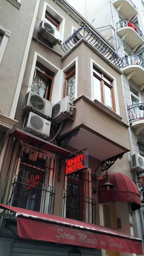 Ezra Suites