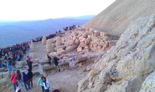 Nemrut Dagi Isik Pansi?on