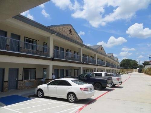Americas inn and Suites IAH North