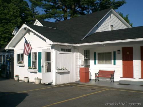 Pilgrim Inn & Cottages