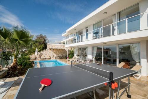 Lumiere Villas