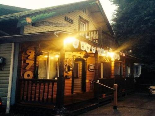 Eugene Lodge And International Hostel