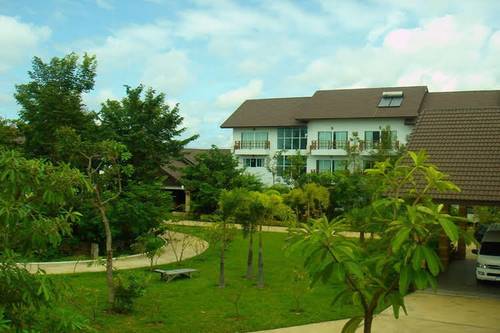 Thongpaeka Hotel