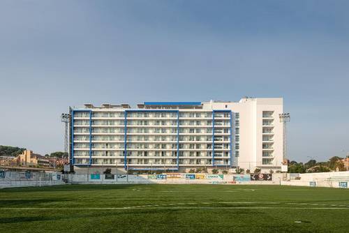 L'Azure Hotel