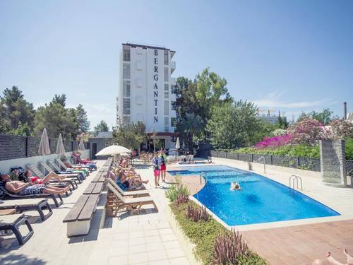 AzuLine Hotel Bergantin