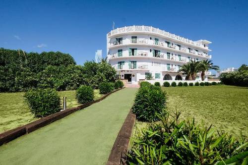 Azuline Hotel Galfi