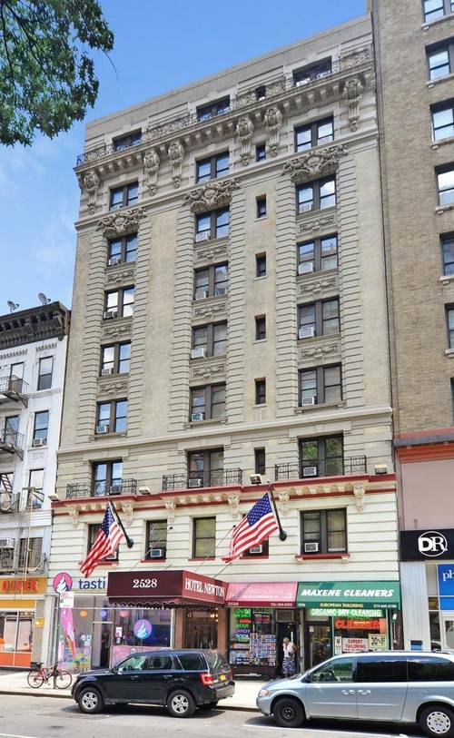 Hotel Newton (CLOSED)