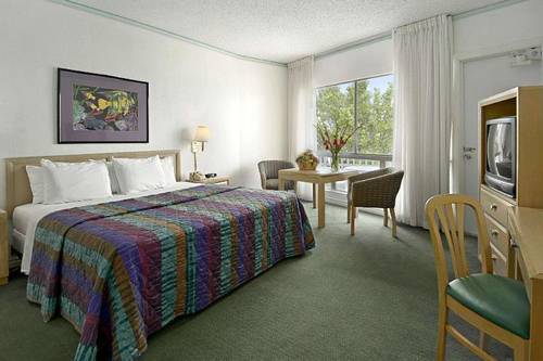 Thunderbird Beach Resort