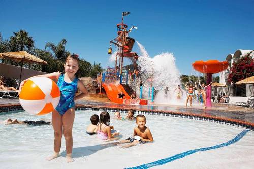 Howard Johnson by Wyndham Anaheim&Water Playground