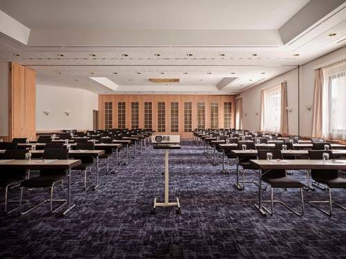 Spark by Hilton Wuppertal City Centre