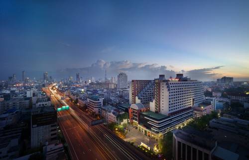 The Twin Towers Hotel