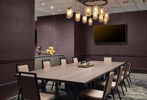 DoubleTree by Hilton Nashville Downtown