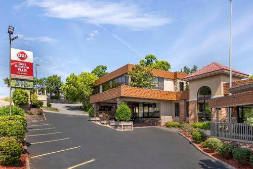 Best Western Plus Landing View Inn & Suites