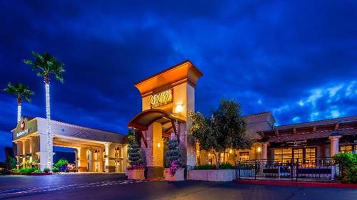 Best Western Plus Hilltop Inn