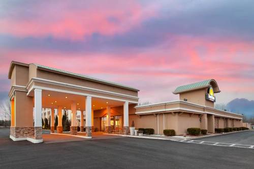 Days Inn by Wyndham Plattsburgh