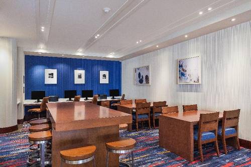 Holiday Inn Express and Suites Fisherman's Wharf