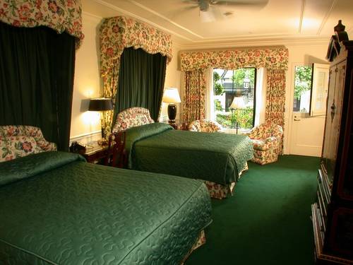 Pine Inn