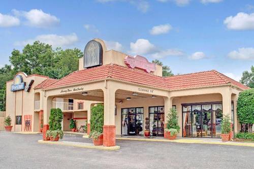 Days Inn by Wyndham Memphis at Graceland