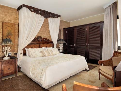 Royal Garden Villas