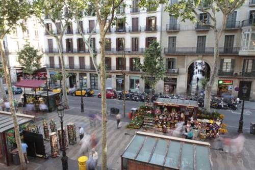 AinB Las Ramblas-Guardia Apartments