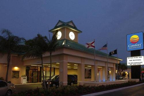 Beachside Hotel & Suites