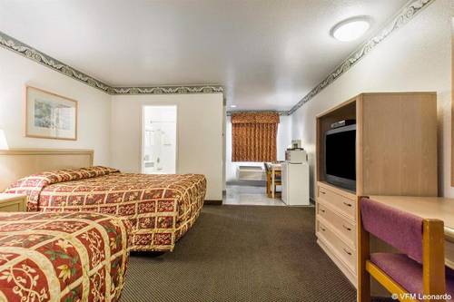 Monterey Fairgrounds Inn