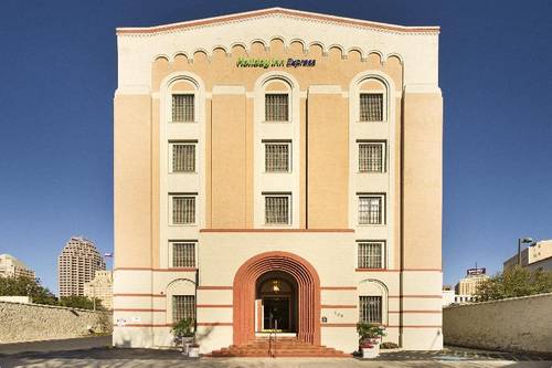Holiday Inn Express San Antonio N-Riverwalk Area
