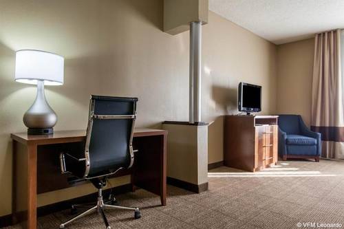 Comfort Suites Central/I-44