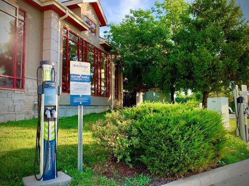Holiday Inn Express and Suites Olathe North