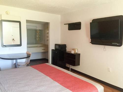 Motel 6 Calhoun, GA