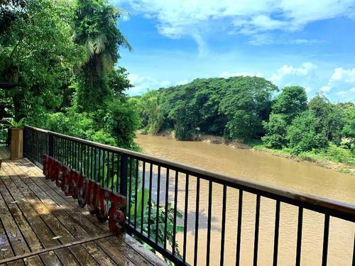 Riverhouse Hotel