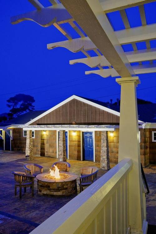 Lighthouse lodge & Suites