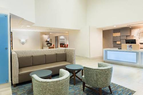 Holiday Inn Express & Suites Nearest Universal Orl