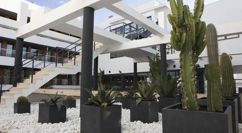 Conilsol Hotel y Aptos