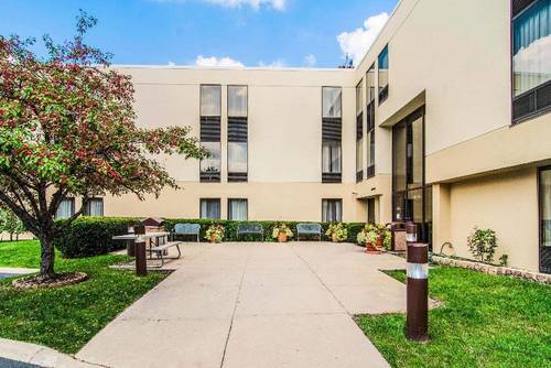 Spark by Hilton Des Plaines Chicago O'Hare