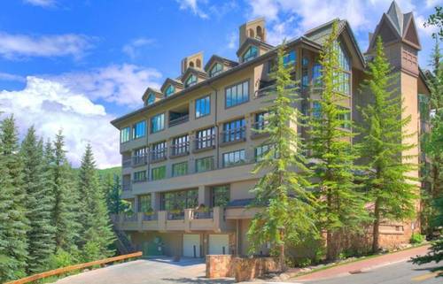 The Pines Lodge