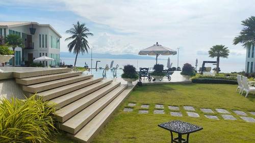 Vannee Golden Sands Beachfront Resort