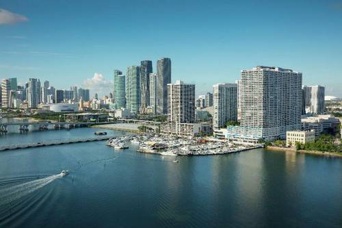 Doubletree by Hilton Grand Biscayne Bay
