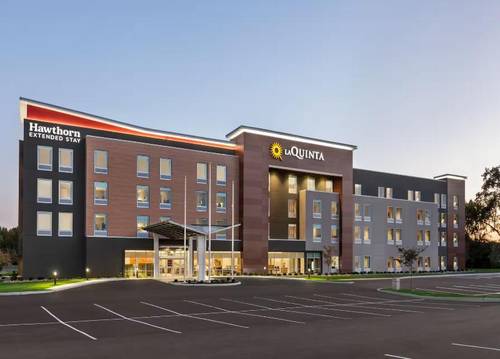 La Quinta Inn and Suites Mount Laurel Moorestown