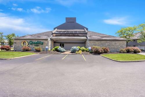 Quality Inn Cleveland Airport