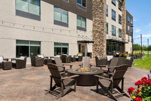 Holiday Inn Express And Suites Rhinelander
