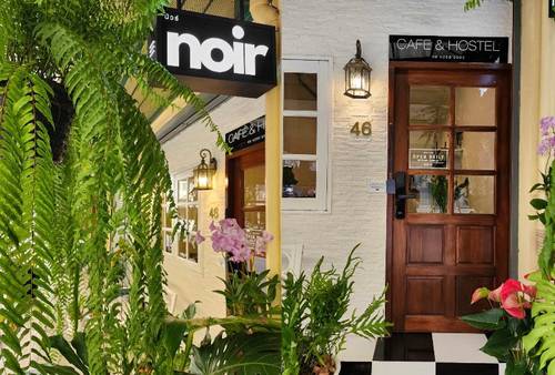 Noir Cafe And Hostel Chinatown