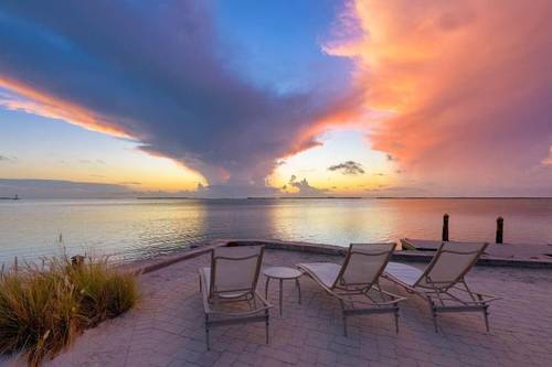 Kona Kai Resort And Gallery