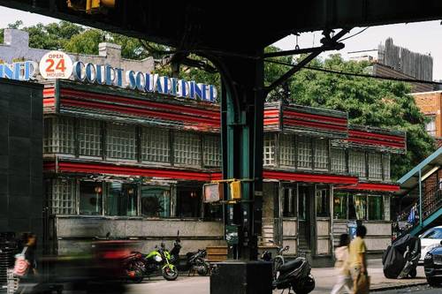 Sonder Court Square