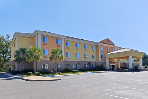 Comfort Suites Alexandria Airport